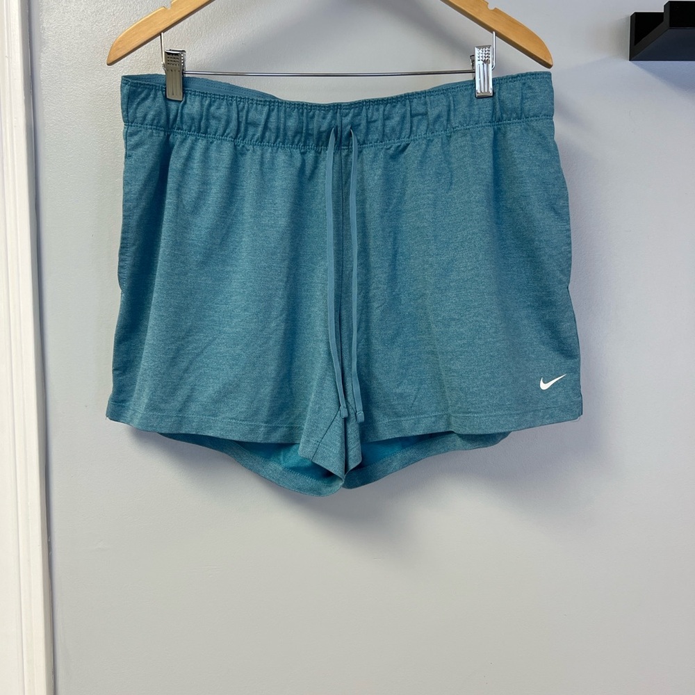 Nike Women's Teal Athletic Dri Fit Shorts.   Sz XL